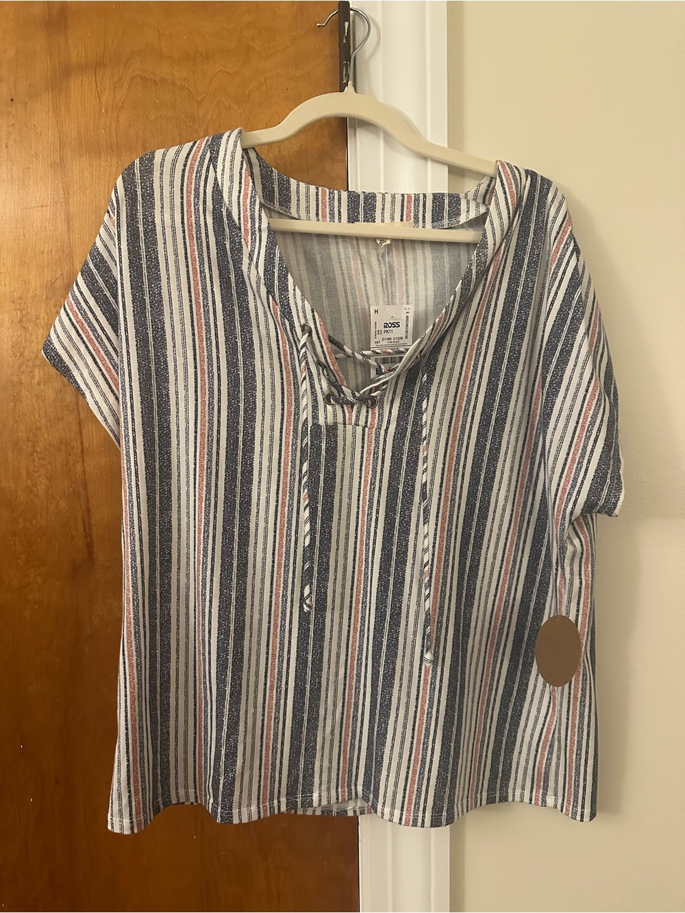 Striped Short-Sleeve V-Neck Pullover Top in Navy & White